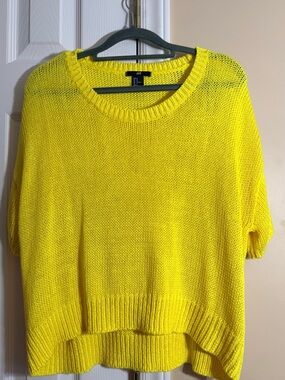 H&M Vibrant Yellow Short-Sleeve Crew Knit Sweater